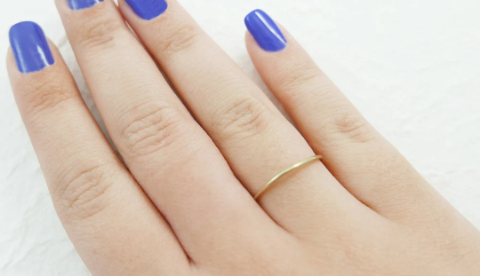 Super thin Round Minimal gold 14k ring