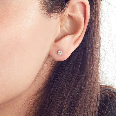 3mm white gold stud earrings with zircon