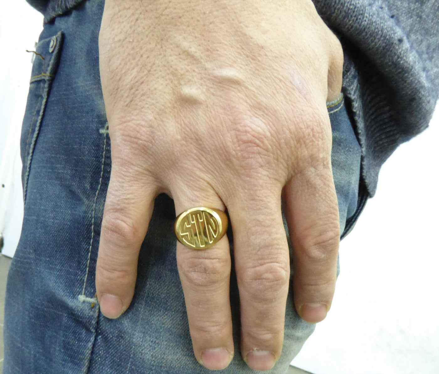 Unisex gold Monogram ring