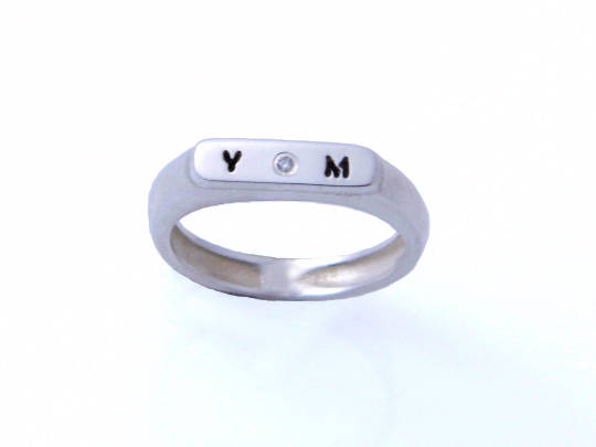 Gold Diamond personalize ring