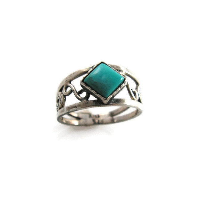 Filigree turquoise ring